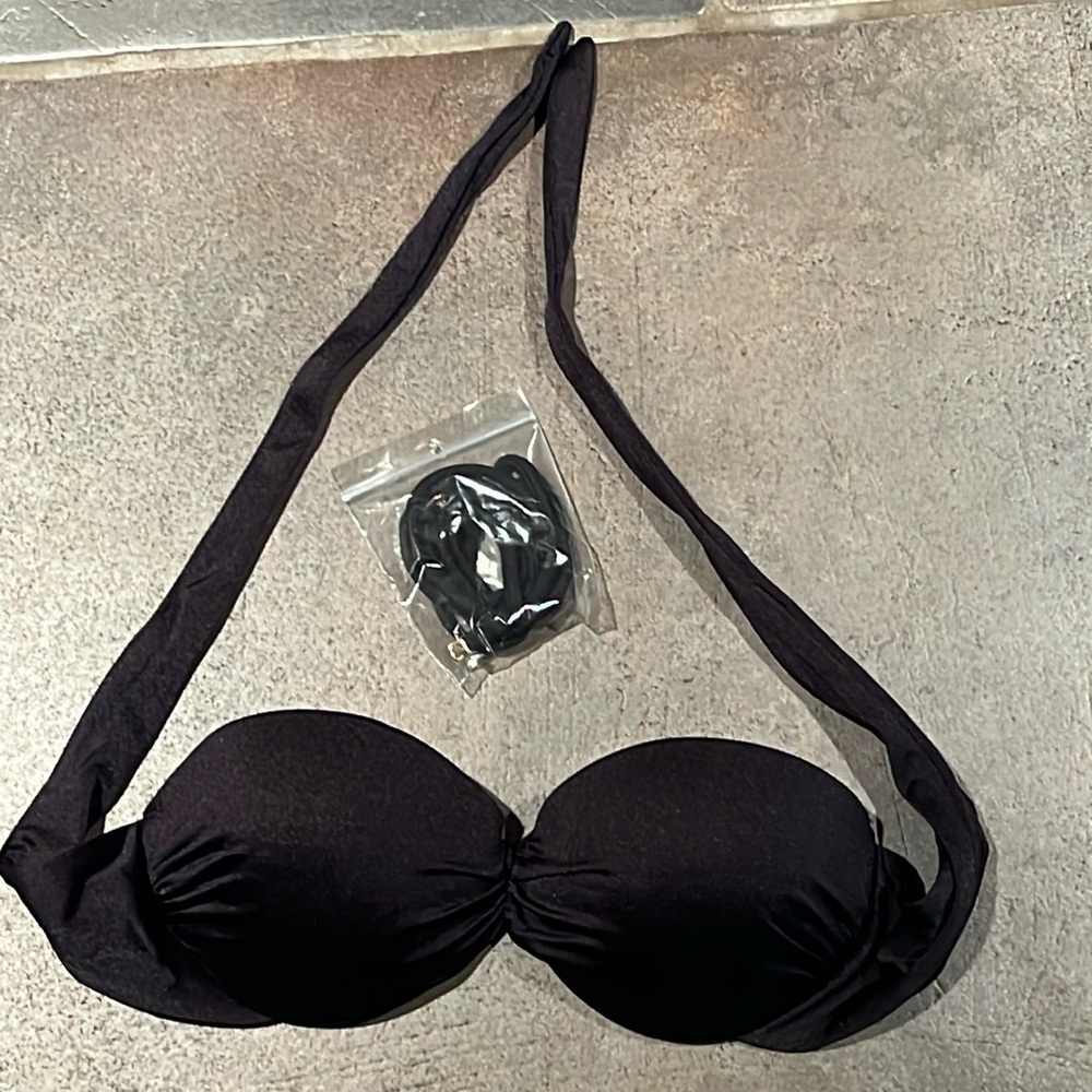Victoria’s Secret black bikini top Sz 32B strapless or straps
